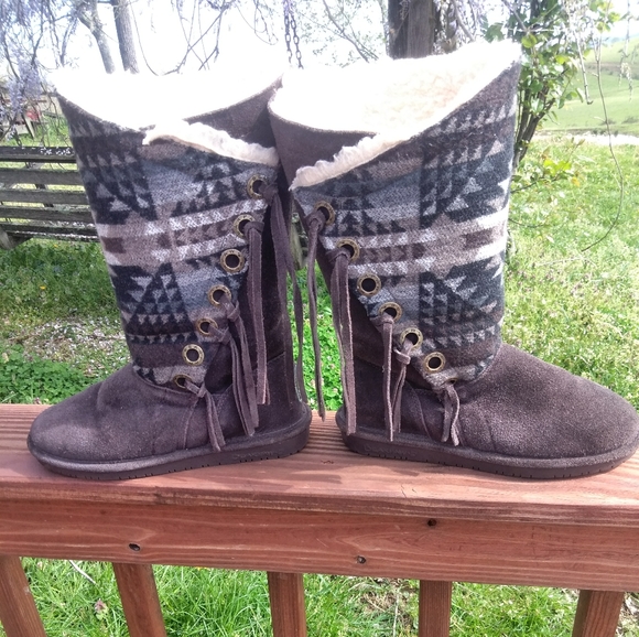 BearPaw Shoes - FLASH SALE!  Bear Paw Kathy Aztec boots